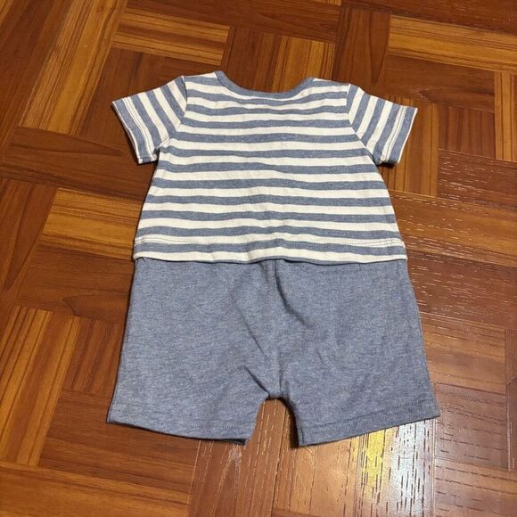 Edgehill Collection Striped Baby Boys Bow tie bodysuit 3 Months - Picture 3 of 4